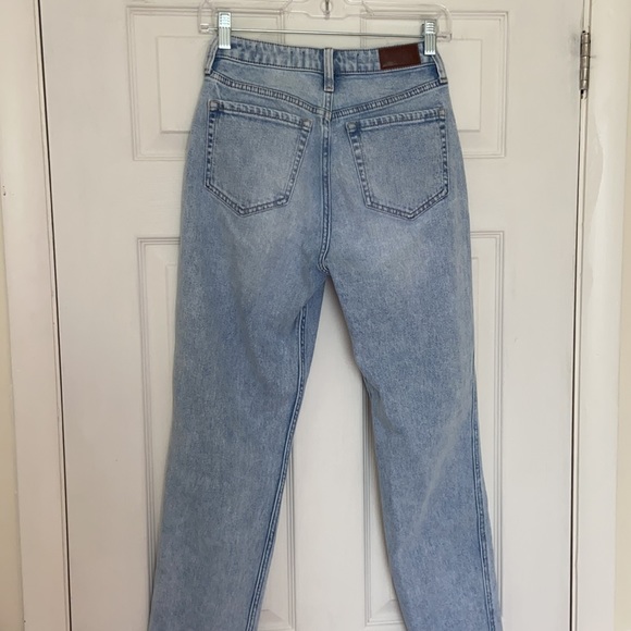 SOLD 🔴 Hollister ultra high rise mom Jean vintage - Picture 9 of 12